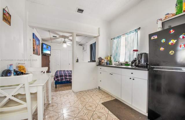 4521 SW 5th Ter - 4521 Southwest 5th Terrace, Miami, FL 33134