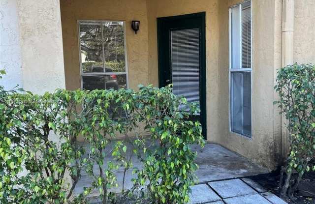 777 Riverside Dr - 777 Riverside Drive, Coral Springs, FL 33071