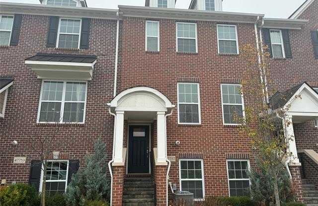 47757 Hillcrest Drive Gallery 2