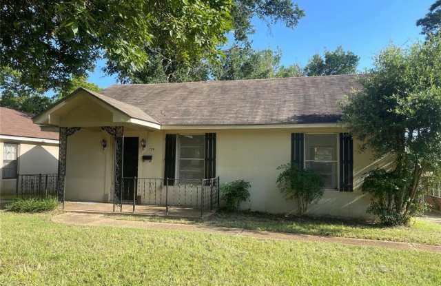 139 E Wilkinson photos photos