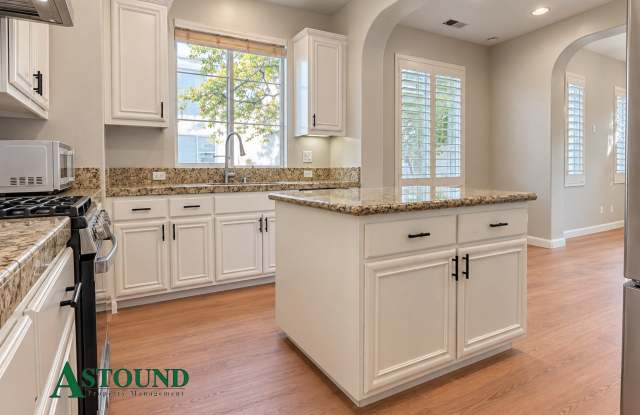 1041 Cedarwood Loop Gallery 3