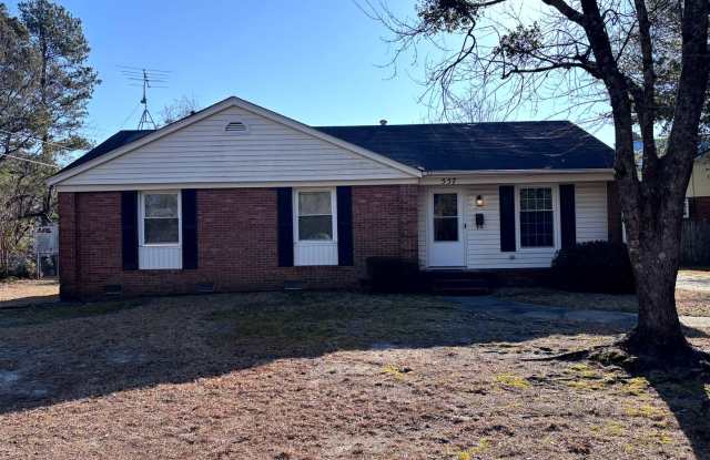 557 Waterbury ~ College Lakes photos photos