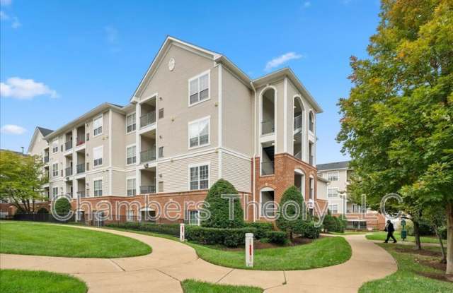 4852 Eisenhower Ave photos photos