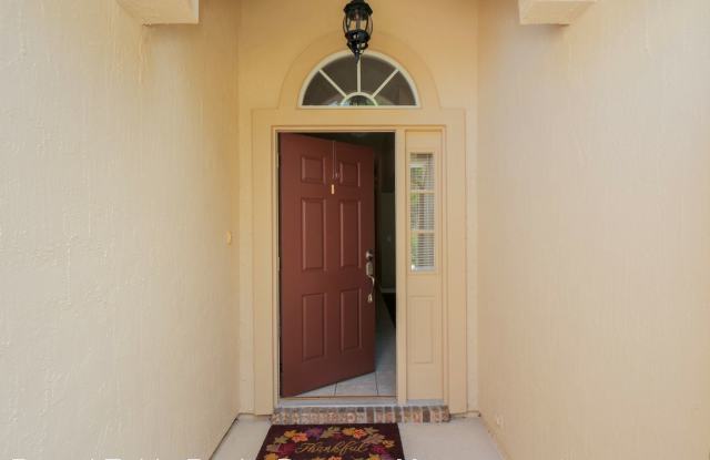 1422 W. Chinaberry Ct. Gallery 2