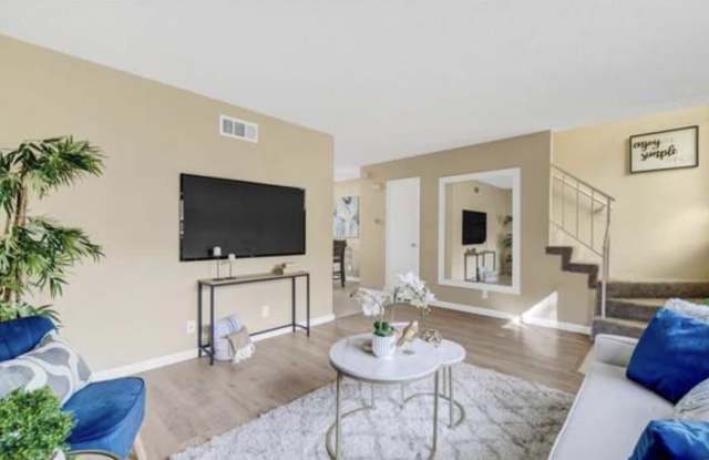 2151 E Aroma Dr Gallery 1