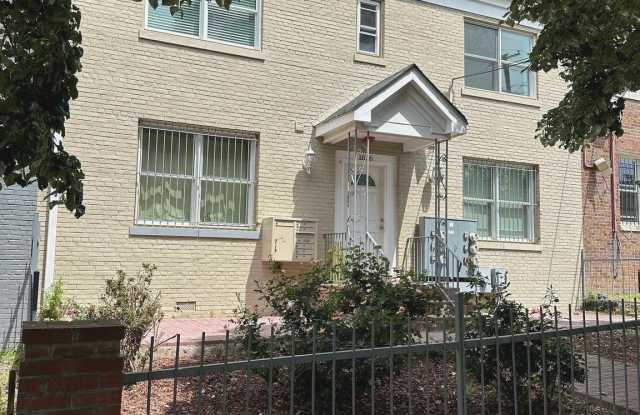 1626 R STREET SE photos photos