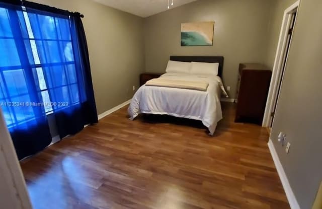 1720 Castle Rock Road Gallery 2
