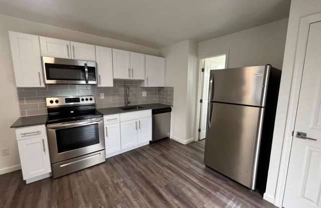 Studio - All Utilities Included - South Scottsdale/ASU! Gallery 1