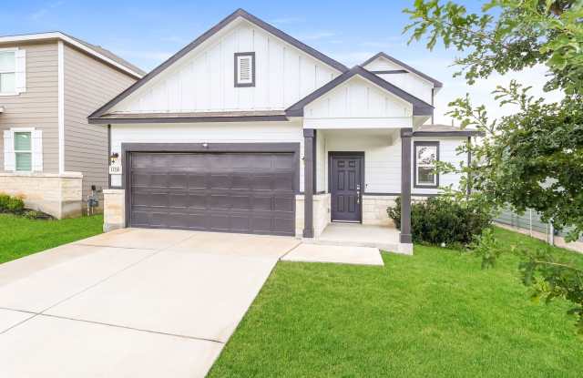 Stunning 4 bedroom, Primary bedroom downstairs , Less than 9 miles from Randolph AFB photos photos