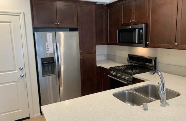Goleta townhome Gallery 3