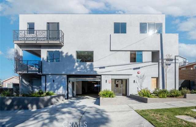 7341 Valmont Street photos photos
