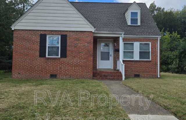 3417 Danbury Road Gallery 2