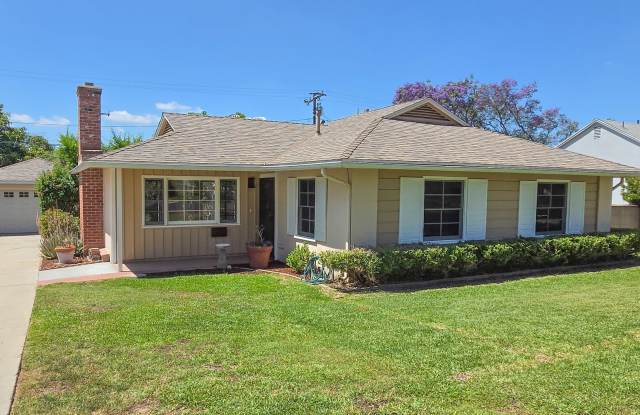 2 Bed 1 Bath House By Michigan Park Available Now! photos photos