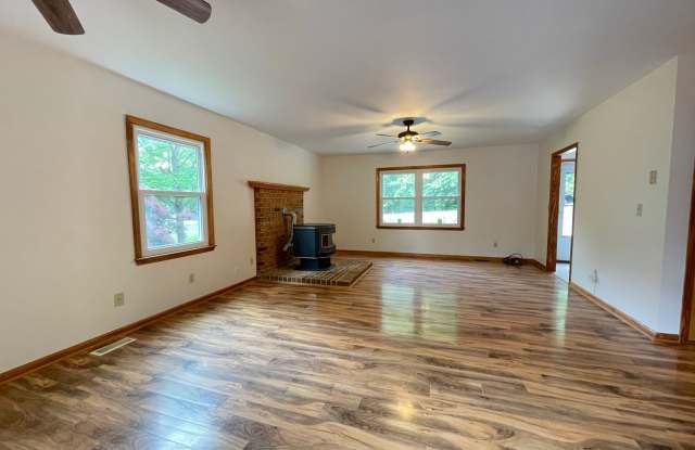 3 Bedroom Home on a Serene Setting Gallery 4