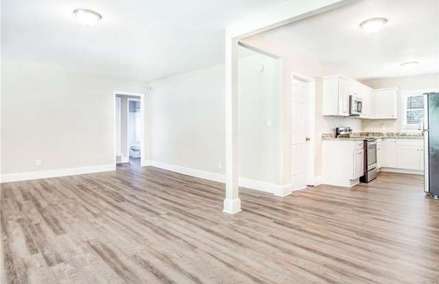 1867 Pinedale Place Gallery 4