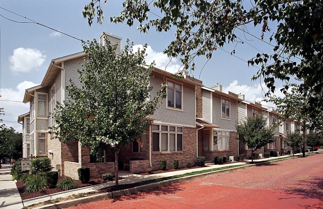 243 Carron St - 243 Carron Street, Pittsburgh, PA 15206