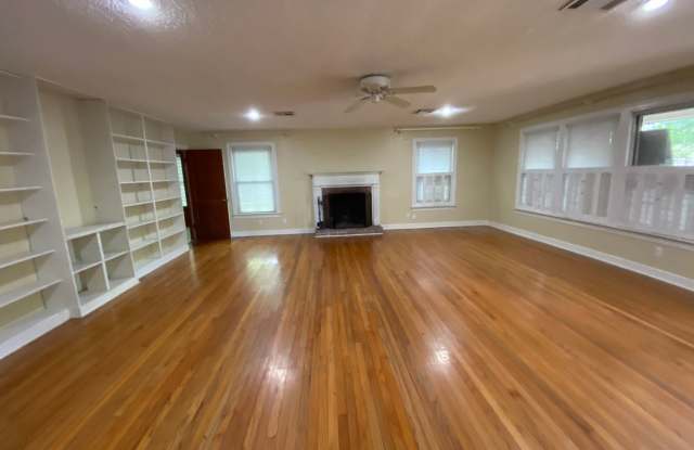 5174 Houston Dr. Gallery 2
