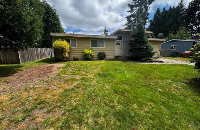 Charming 3-Bedroom Rambler with Spacious Yard & Convenient Location photos photos