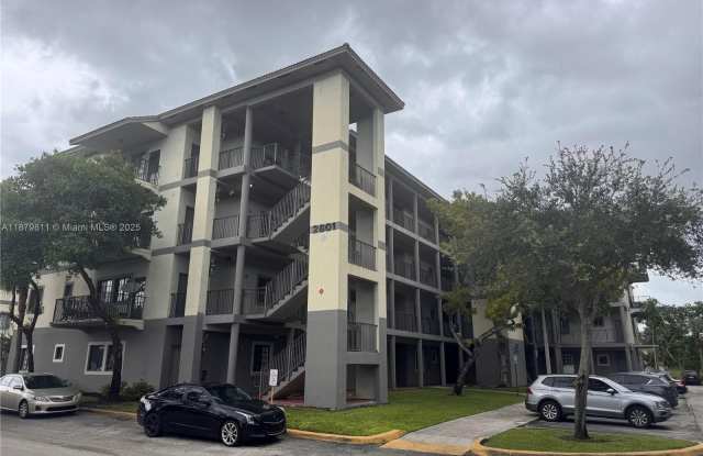 2801 Riverside Dr photos photos