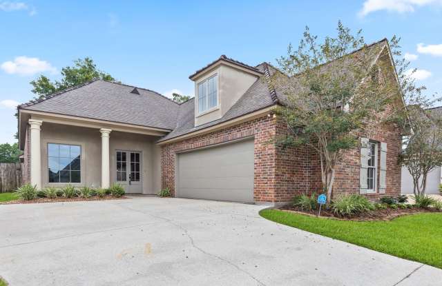 BEAUTIFUL HOME!   Stonehaven on the River Subdivision Gallery 3