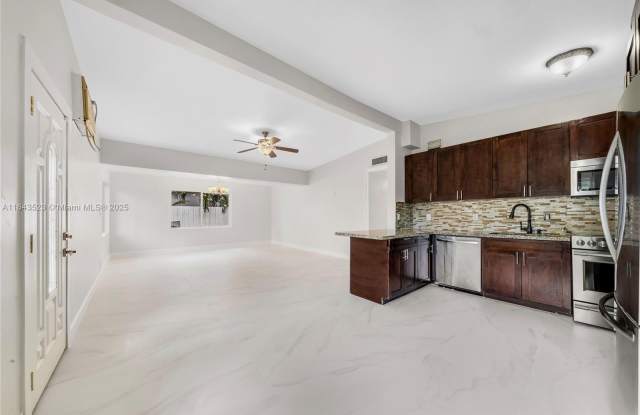 3341 SW 21st St photos photos