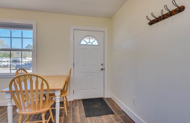 207 Jewel St Nw Gallery 3