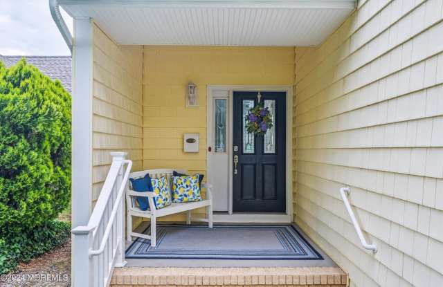 625 Beacon Boulevard Gallery 4