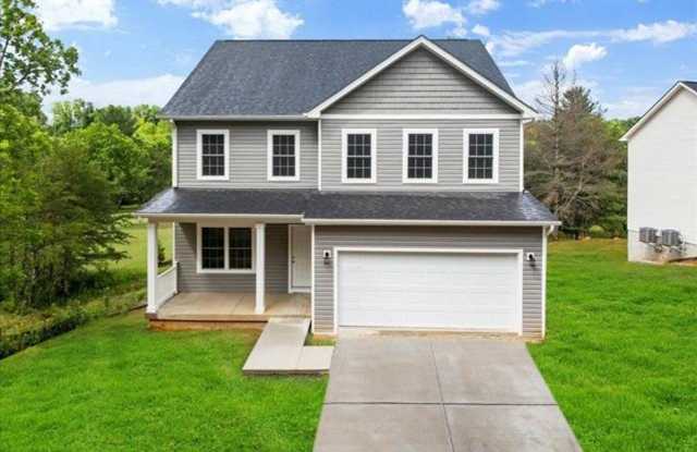 5 BED 2.5 BATH HOME LOCATED IN BLACKSBURG photos photos