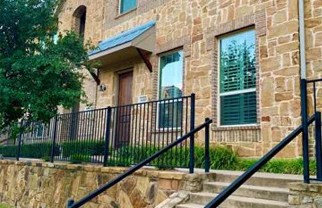 6469 Naples Drive Gallery 3