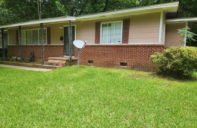 3052 Woodside Drive Gallery 1