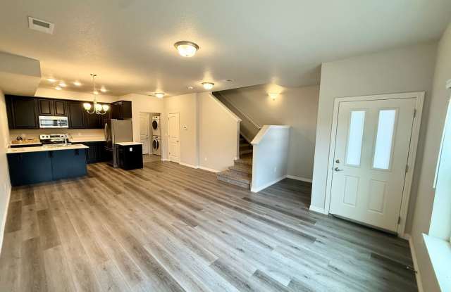 Beautiful 3 bed/ 2.5 bath Townhome in Berthoud photos photos