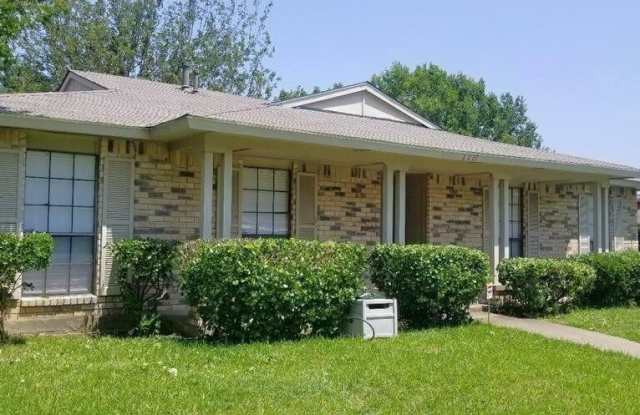 2027 Crestover Circle - 2027 Crestover Circle, Carrollton, TX 75007