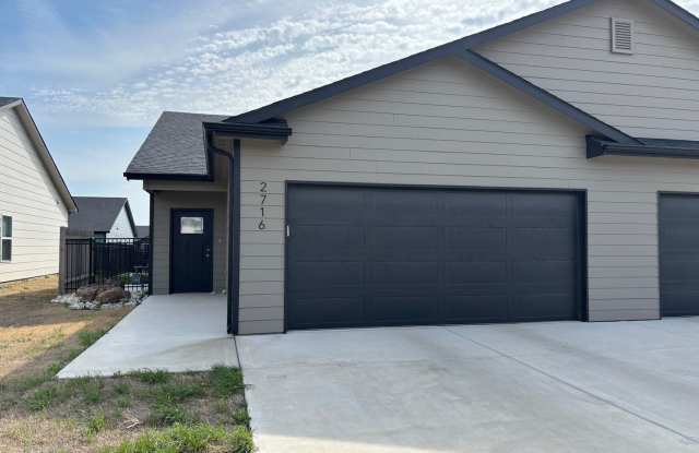 2714/2716 Greenleaf photos photos