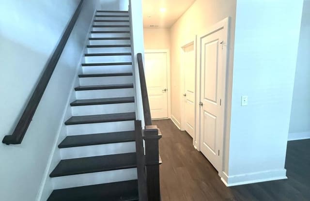 145 GROWDEN Landing Gallery 3