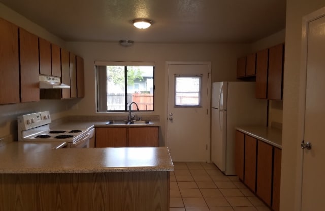 5207 Old Redwood Highway Gallery 2