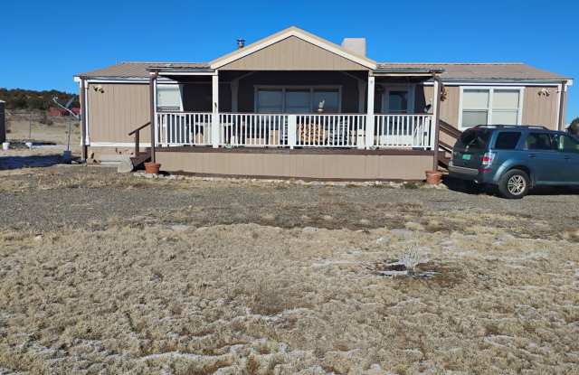 Furnished 3 Bedroom, 2 Bathroom Home in Moriarty, NM photos photos