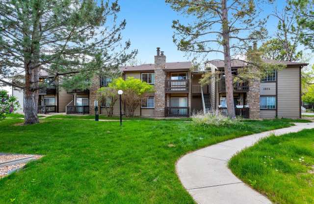 1BR Condo • Fireplace • Balcony in Aurora photos photos