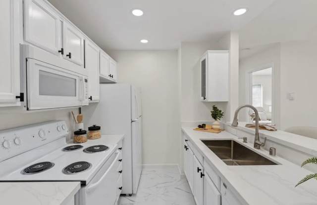 37264 Spruce Ter Gallery 1