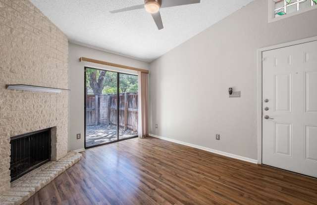 Lovely 1 Bedroom, 1 Bath Condo in South Lamar photos photos