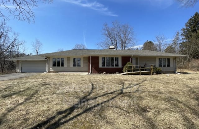 7616 W. Jefferson Blvd - 7616 West Jefferson Boulevard, Fort Wayne, IN 46804