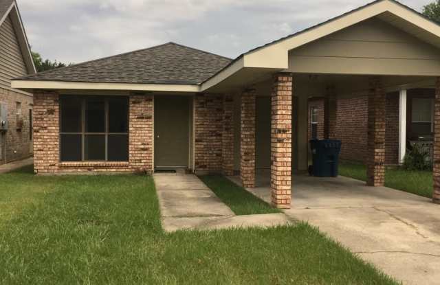 CUTE 3 BEDROOM 2 BATH! WITH A LARGE BACK YARD! photos photos CUTE 3 BEDROOM 2 BATH! WITH A LARGE BACK YARD! photos photos