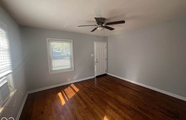 605 N Tibbs Avenue Gallery 2