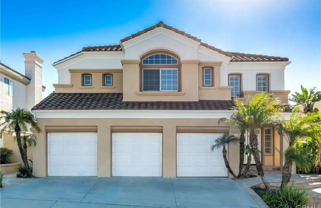 8 Mallorca - 8 Mallorca, Lake Forest, CA 92610