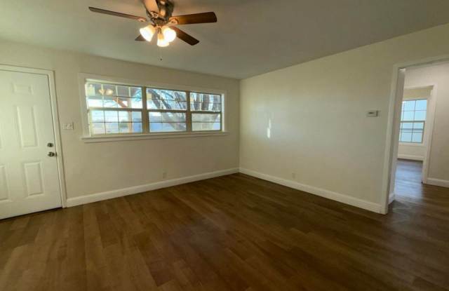 Newly Remodeled 3 Bedroom Home Gallery 4
