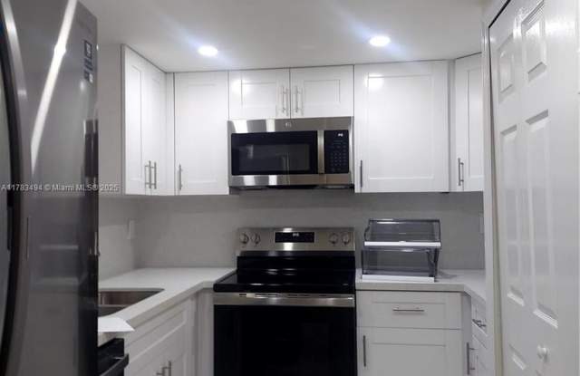 2255 W 69 2255B, Hialeah, FL 33016 photos photos