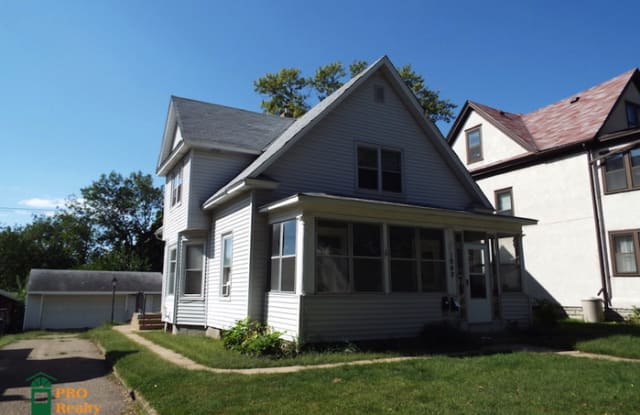 1942 Lincoln St. N.E. #2 - 1942 Lincoln Street Northeast, Minneapolis, MN 55418