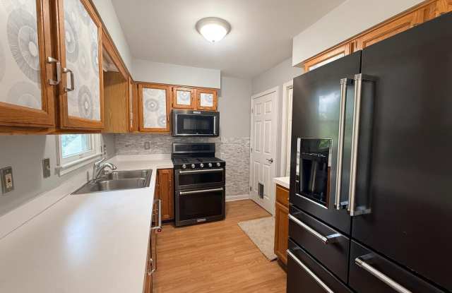 32 PROVINCIAL Parkway Gallery 4