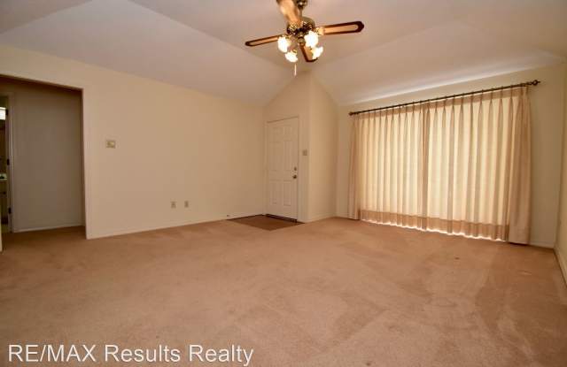 2418 Melody Ln Gallery 4