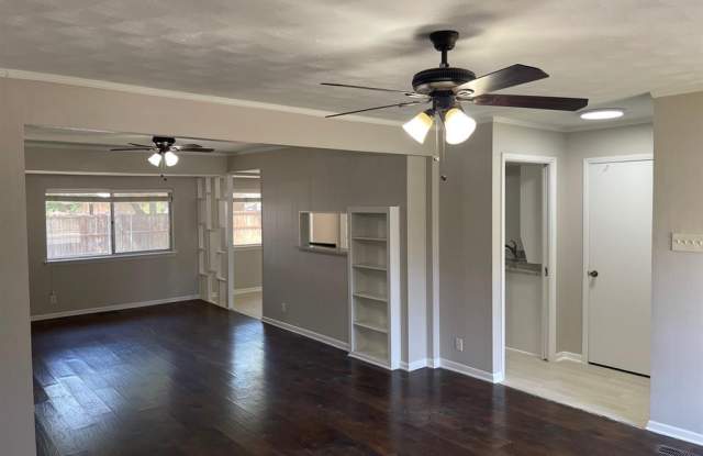 3717 Devonshire Court E Gallery 3