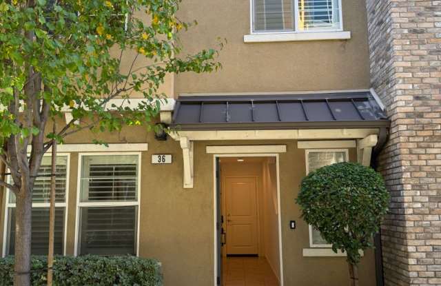 Modern, Spacious 3BR/4BA Home with Exceptional Freeway Access  Nearby Nature photos photos